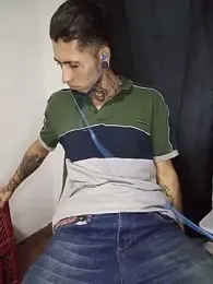 Tattoboy19cm webcam model stream image