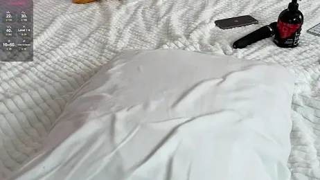 Kellris webcam stripchat model stream image