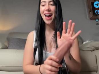 _gummies15 webcam chaturbate model stream image