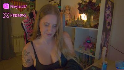 pinkladyx2 webcam model stream image