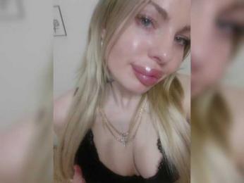 Djesikaa webcam model stream image