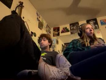 tohottohandletocoldtohold webcam model stream image