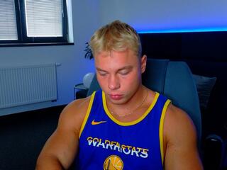 Loki Andersen webcam model stream image