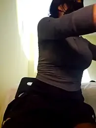 Latin_summer webcam model stream image