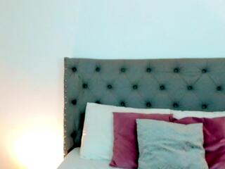 Linda Swan webcam model stream image