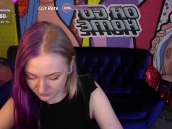 DramaQuenns webcam model stream image