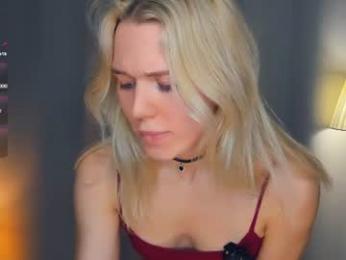 myviolet_rush webcam model stream image