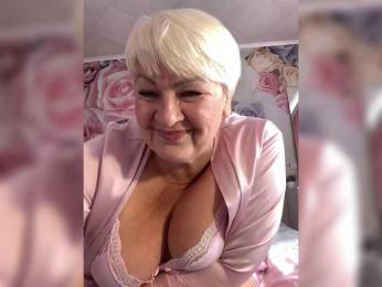 Laura-milf webcam bongacams model stream image