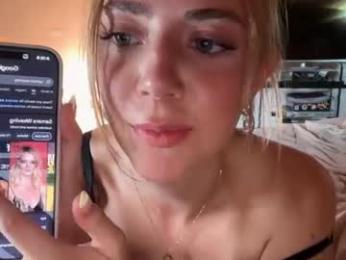 honeyyy95 webcam chaturbate model stream image
