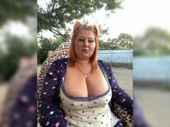 Miss-Tits2025 webcam model stream image