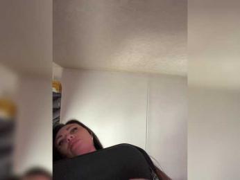 -Hennessy- webcam model stream image