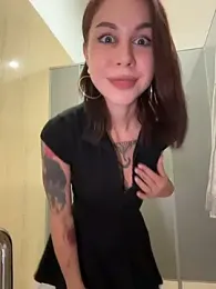 RosieDesire webcam stripchat model stream image