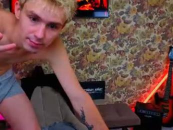 marshal_peach webcam model stream image