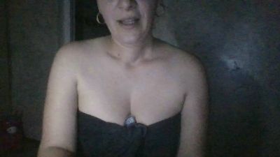 Adela webcam model stream image