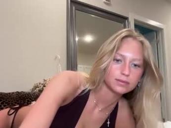 caseyyyhere webcam model stream image