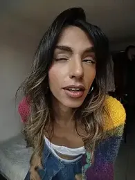 Theevae webcam model stream image