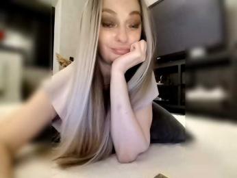 Sofaa webcam model stream image