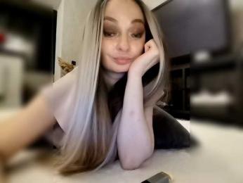 Sofaa webcam model stream image