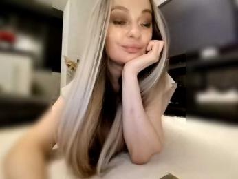 Sofaa webcam model stream image