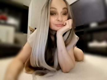 Sofaa webcam model stream image