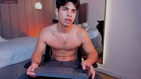 Benjamin_More webcam model stream image