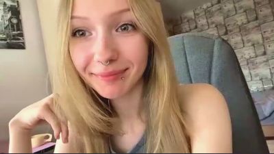 MarvaHelland webcam model stream image