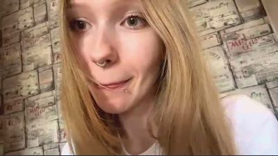 MarvaHelland webcam model stream image