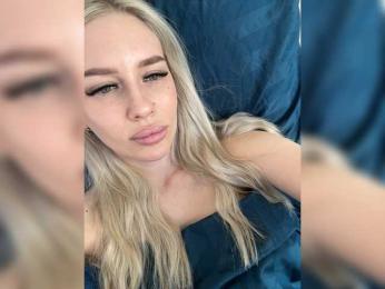 Lovensesgirl webcam model stream image