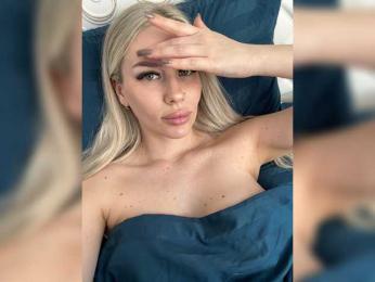 Lovensesgirl webcam model stream image