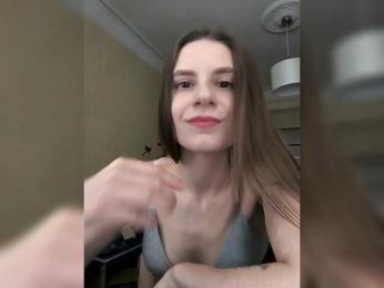 me-la-nia19 webcam model stream image