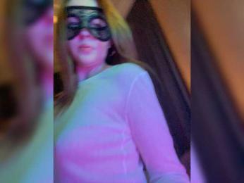SheisArt webcam model stream image