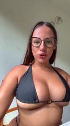 AlesiaRuso webcam cam4 model stream image