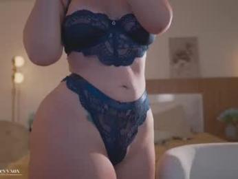 mia_greyy webcam model stream image