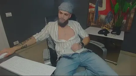 OscarWillss webcam model stream image