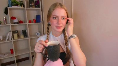 ShielaTudor webcam cam4 model stream image