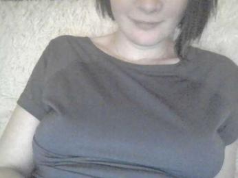 mananavaleeva webcam model stream image