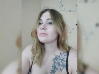 Aria_bb webcam model stream image