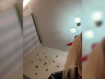 LittleDelora webcam model stream image