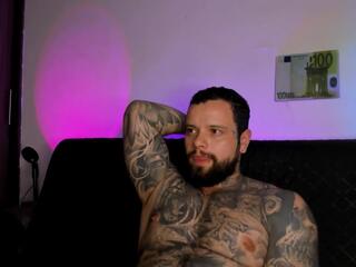 Nate Village webcam model stream image