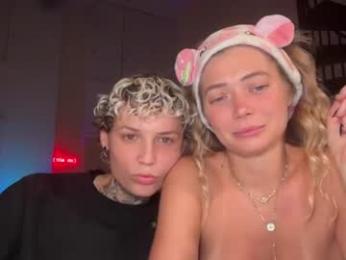 ashtonveil webcam model stream image