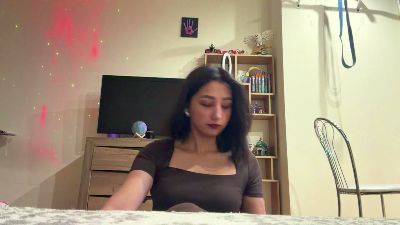 YingPopichak webcam model stream image