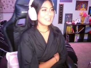 katinyellow webcam model stream image