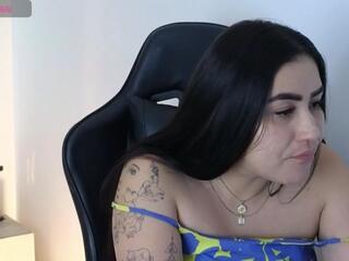 Lola Dove webcam model stream image