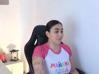 Lola Dove webcam model stream image