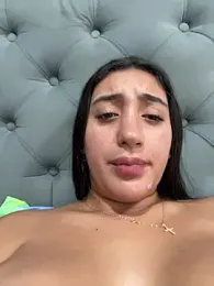 Hannahoff webcam model stream image