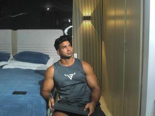 Sebasstian Toro webcam model stream image