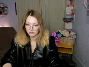 gia_lee_ webcam model stream image