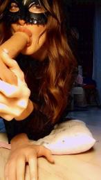 Akemy_room webcam model stream image