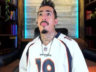 Donovan Desmond webcam model stream image