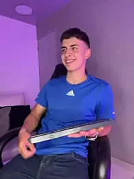 AdrianRinaldi webcam model stream image